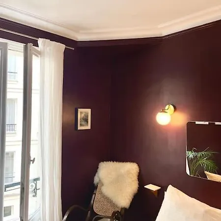 Parishome! Double Balcony, Art & Designer Touches Apartment Paris