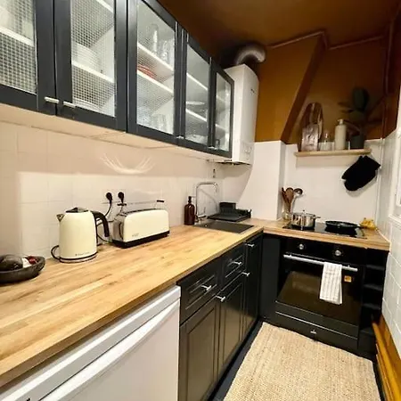 Parishome! Double Balcony, Art & Designer Touches * פריז