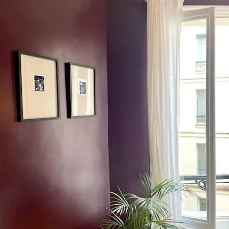 Parishome! Double Balcony, Art & Designer Touches Apartment