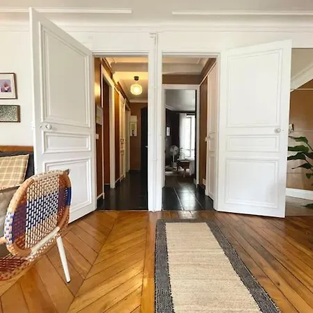 Parishome! Double Balcony, Art & Designer Touches