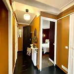 Parishome! Double Balcony, Art & Designer Touches