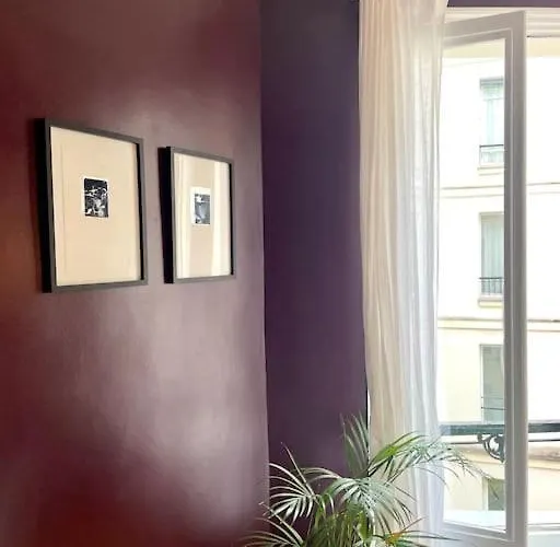 Parishome! Double Balcony, Art & Designer Touches アパート