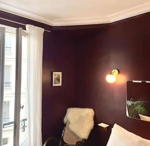 Parishome! Double Balcony, Art & Designer Touches アパート パリ