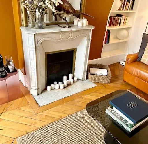 Parishome! Double Balcony, Art & Designer Touches